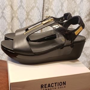 Kenneth Cole Reaction sandals